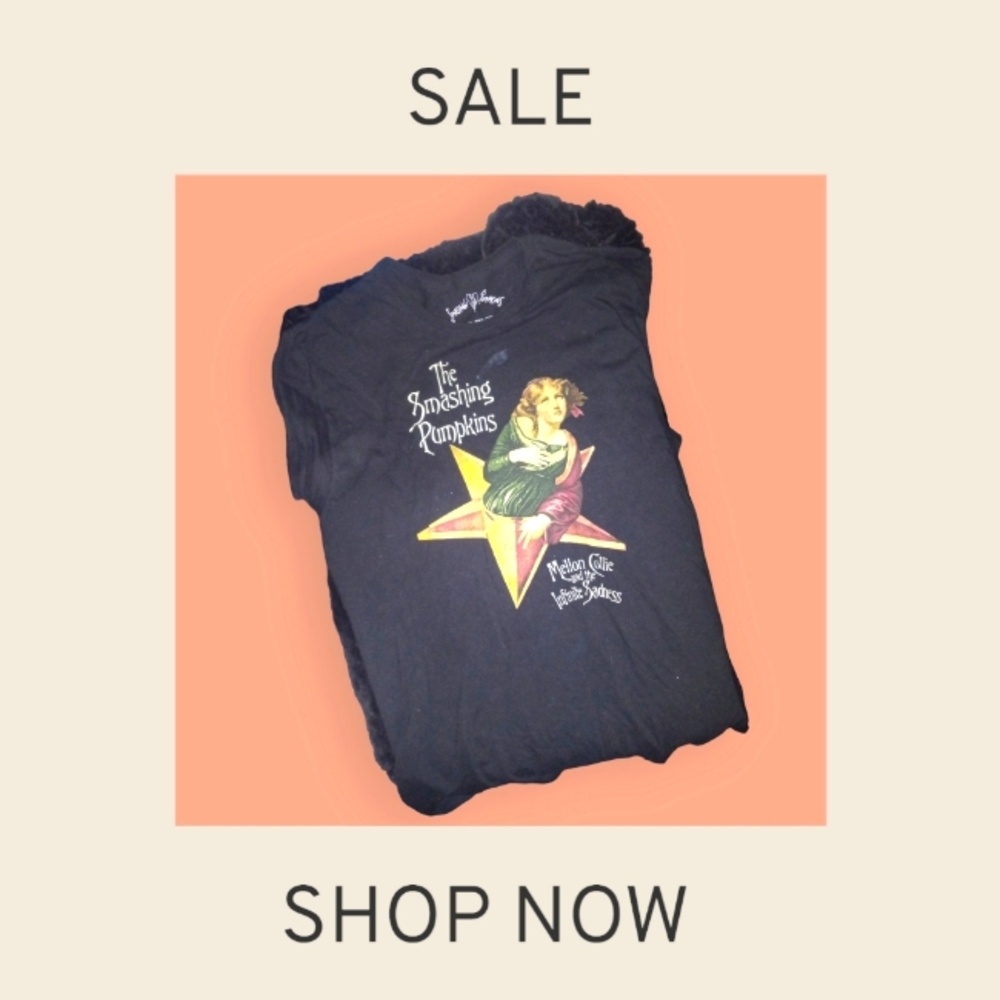 Smashing Pumpkins black graphic tee🖤💛